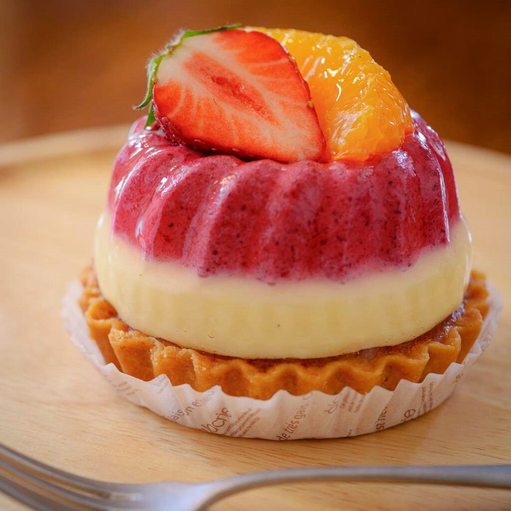 青梅　マシェリーアンジュ　カシスバニーユ　ケーキ