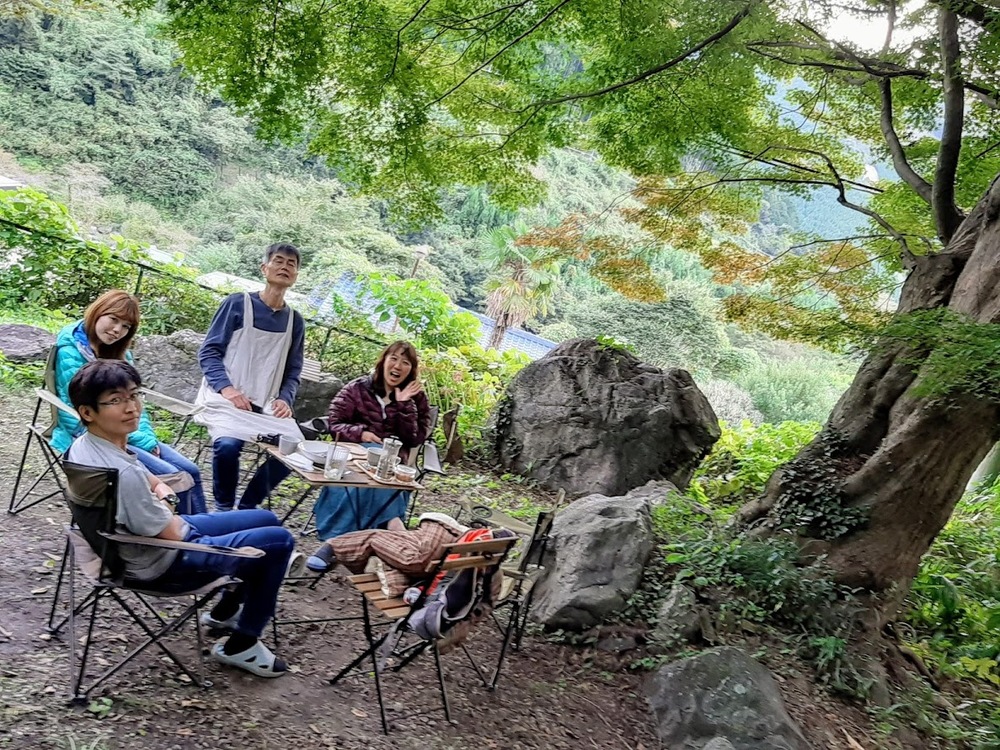 沢井マウンテンカフェ 庭 テラス席