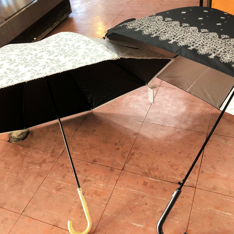 青梅　ホテイヤ傘店　晴雨兼用傘二つ