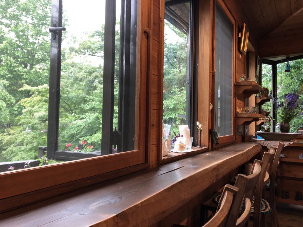 青梅　CAFE YUBA　店内　カウンター