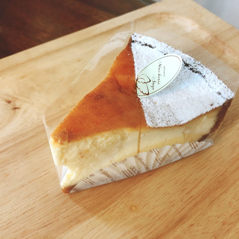 青梅　マシェリーアンジュ　ベイクドチーズケーキ