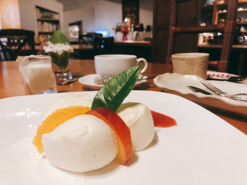 カフェ　繭蔵　とうふのムース