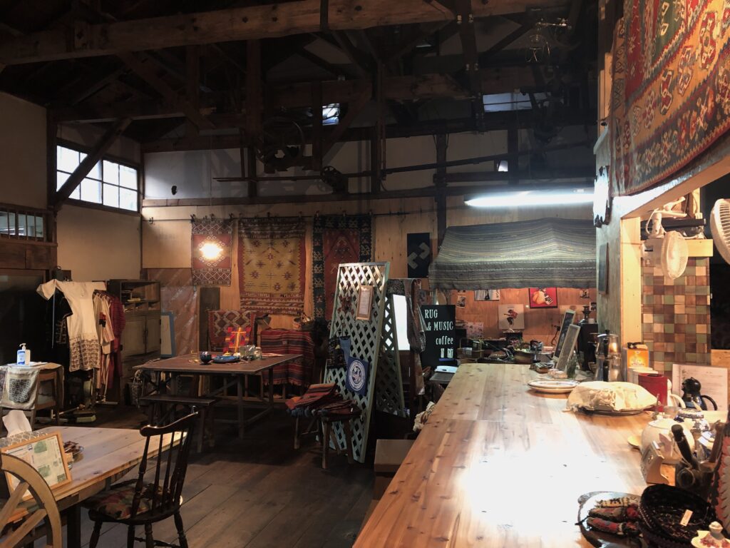 青梅　ラグタイムラボ　店内　客席　カウンター