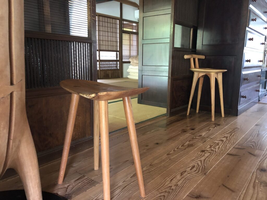 青梅　風土舎ハクナマタタ　椅子　オブジェ
