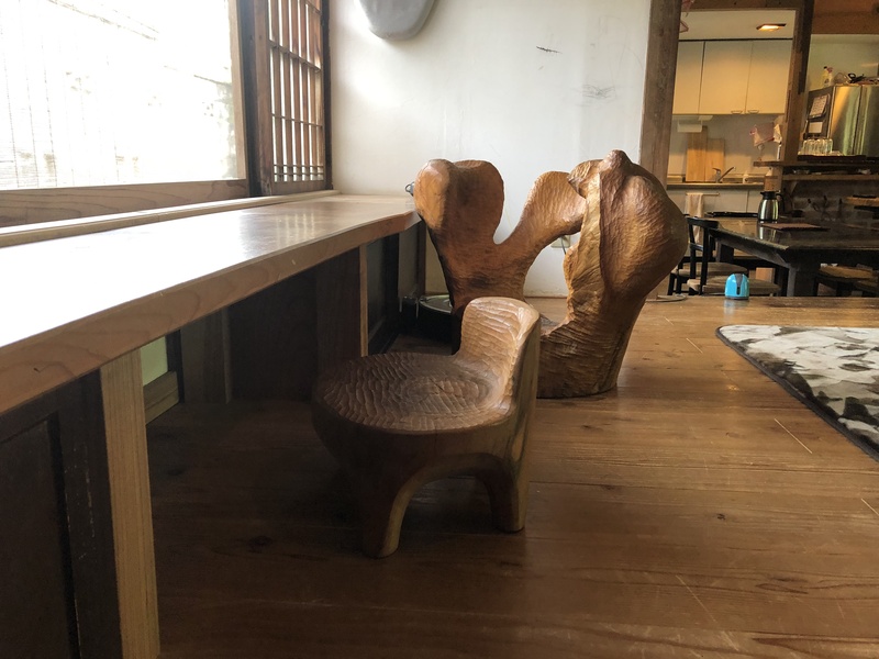 青梅　風土舎ハクナマタタ　書斎コーナー