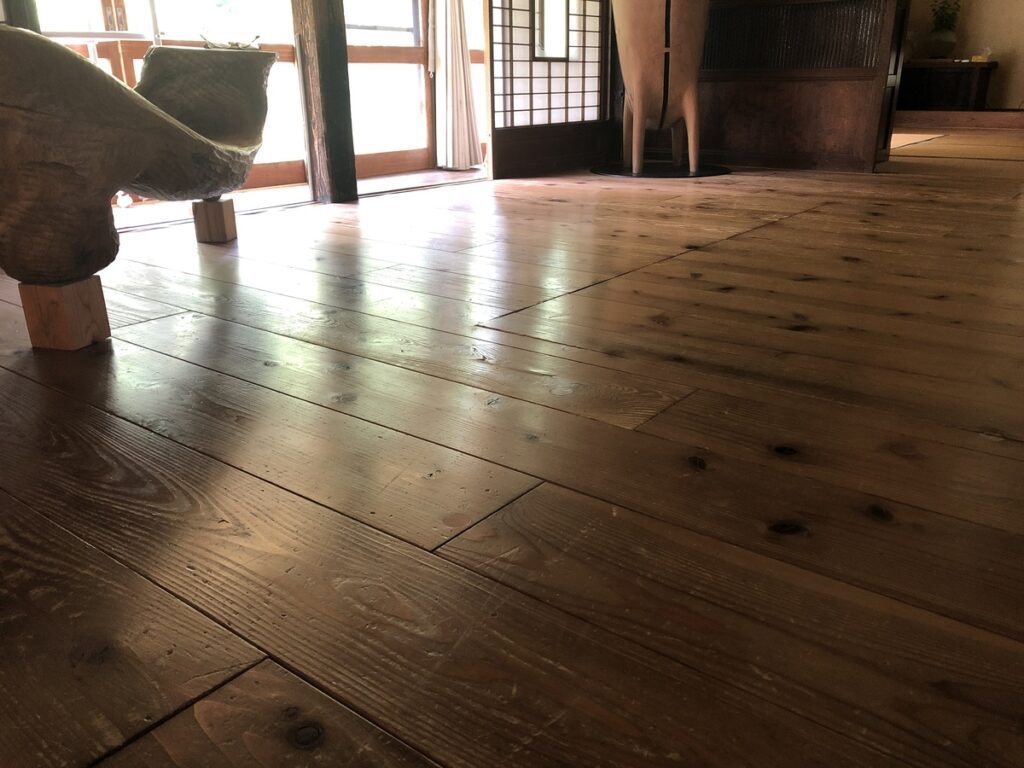 青梅　風土舎ハクナマタタ　床板