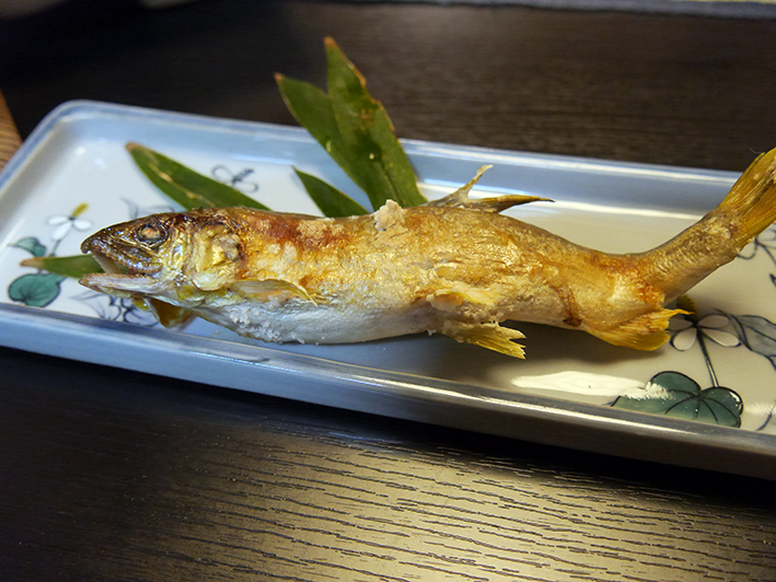 青梅　御岳山　蔵屋　鮎の塩焼き