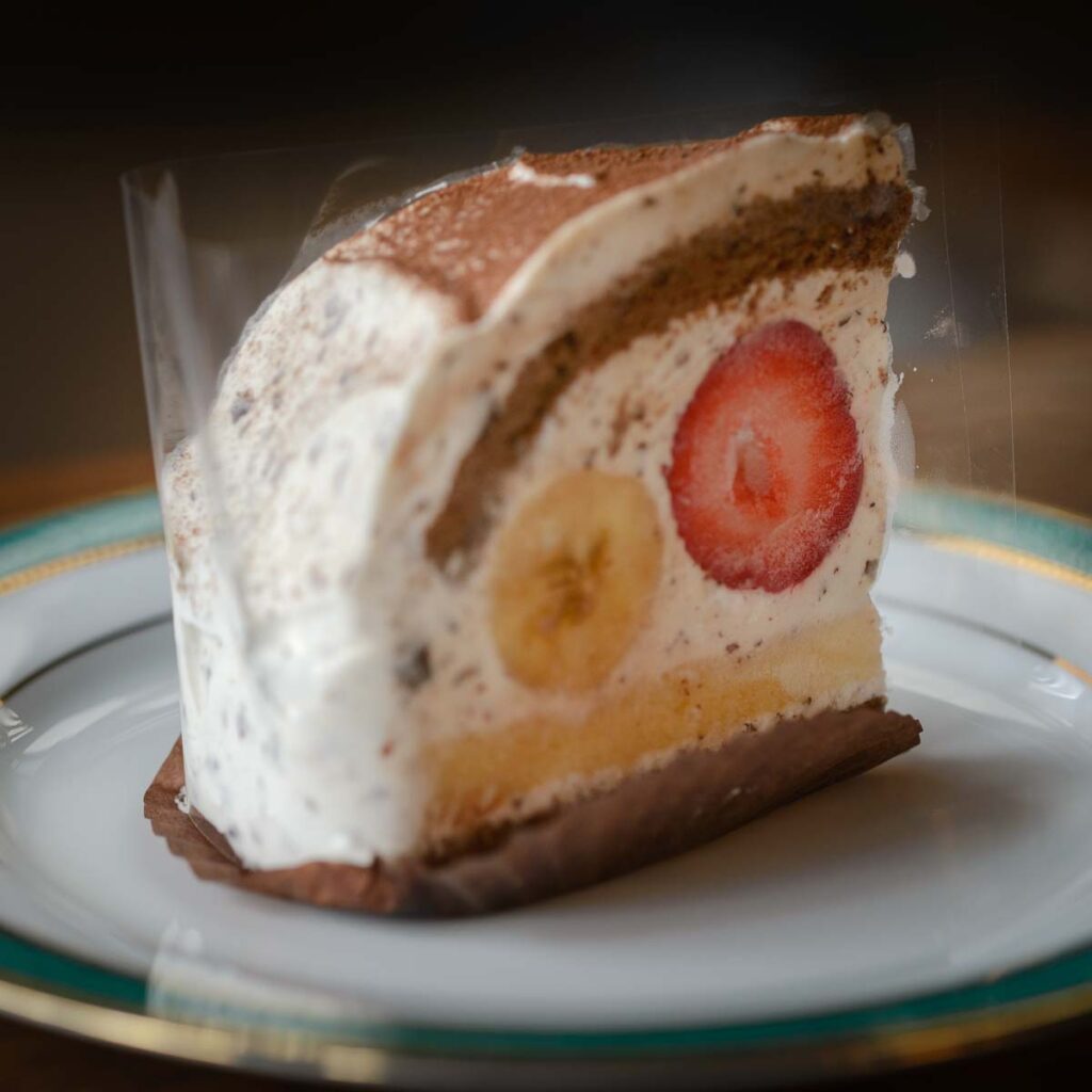 青梅　パティスリーシャロン　ケーキ