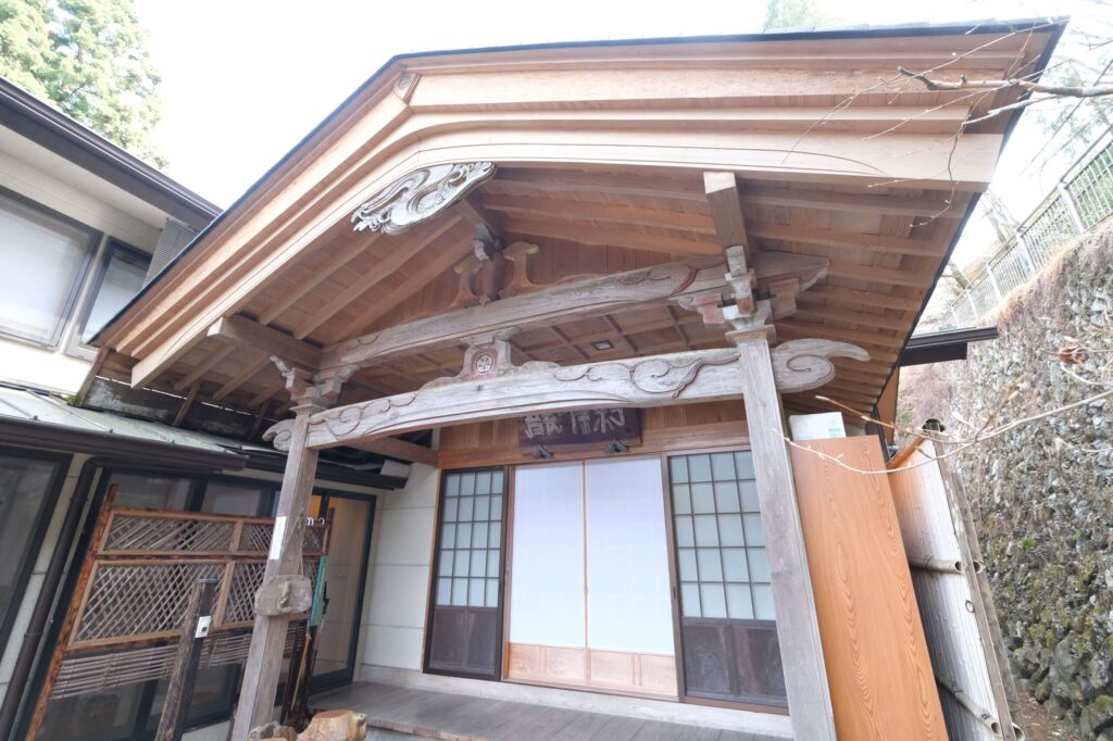 御岳山　能保利　玄関