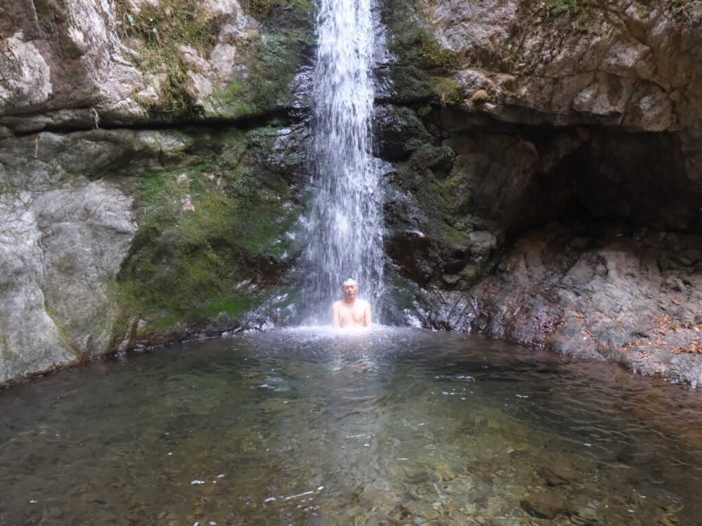 御岳山 静山荘 滝行