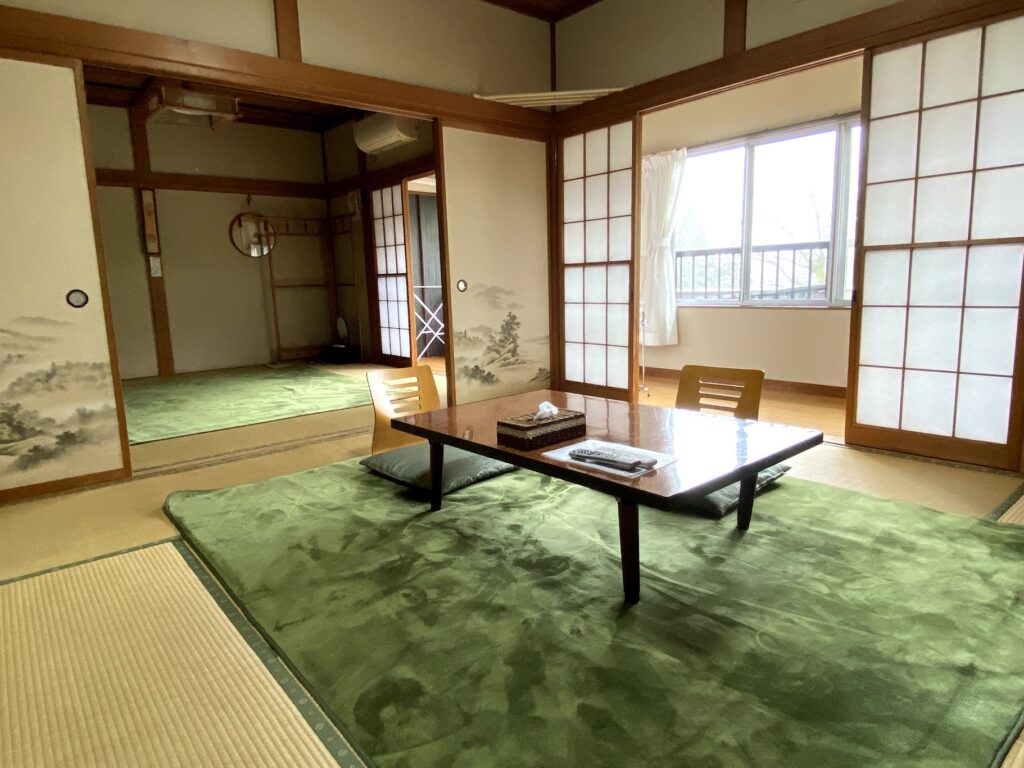 御岳山　憩山荘　客室　藤の間