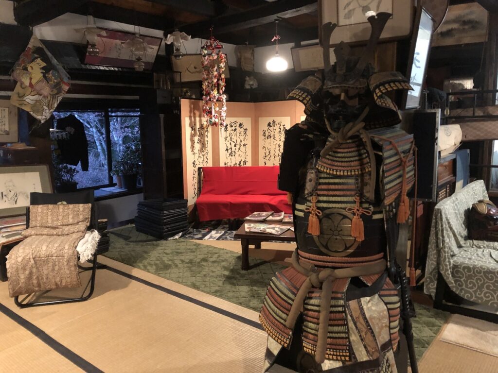 御岳山　山楽荘　展示室