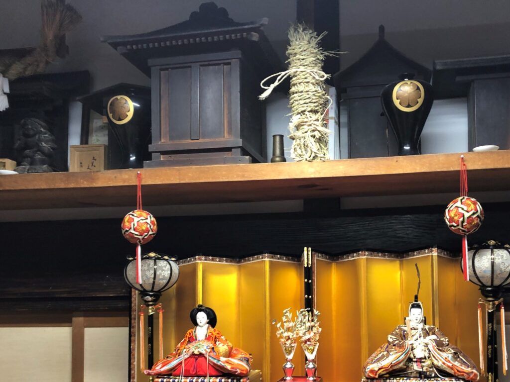 御岳山　御岳山荘　雛人形　葵の御紋