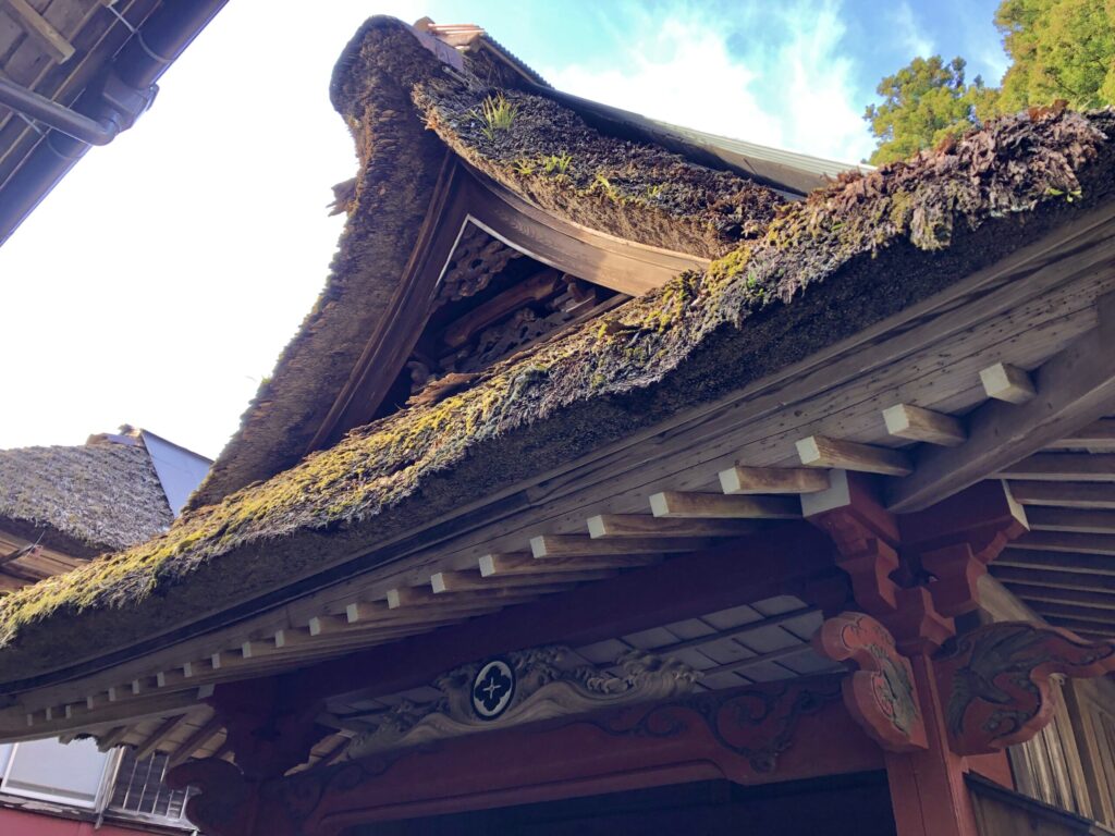 御岳山 秋山荘 茅葺き屋根 御師住宅