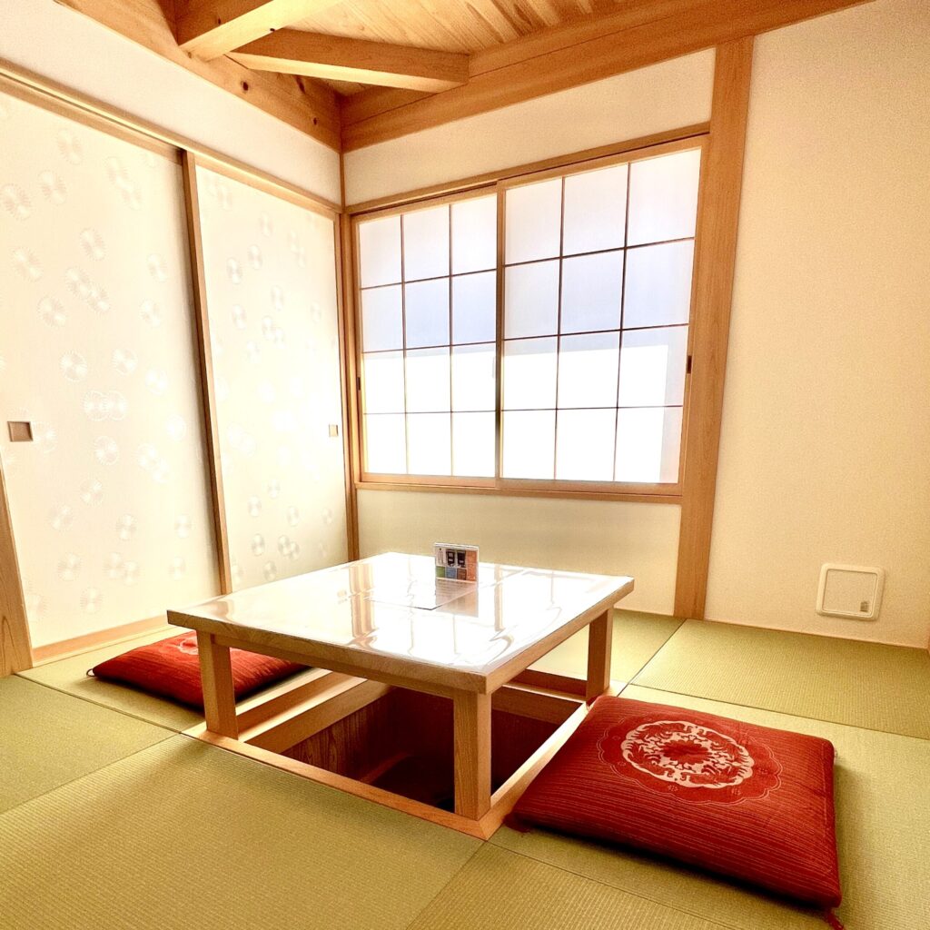 御岳山　うつぼや荘　掘りごたつ