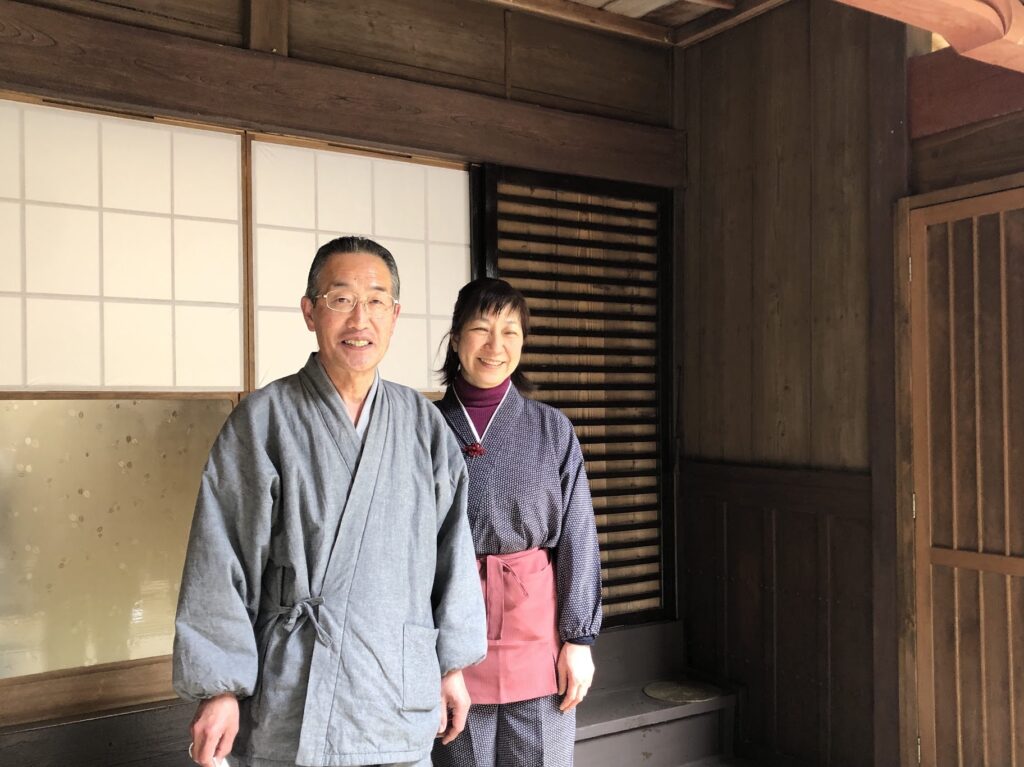 御岳山 秋山荘 オーナー夫妻