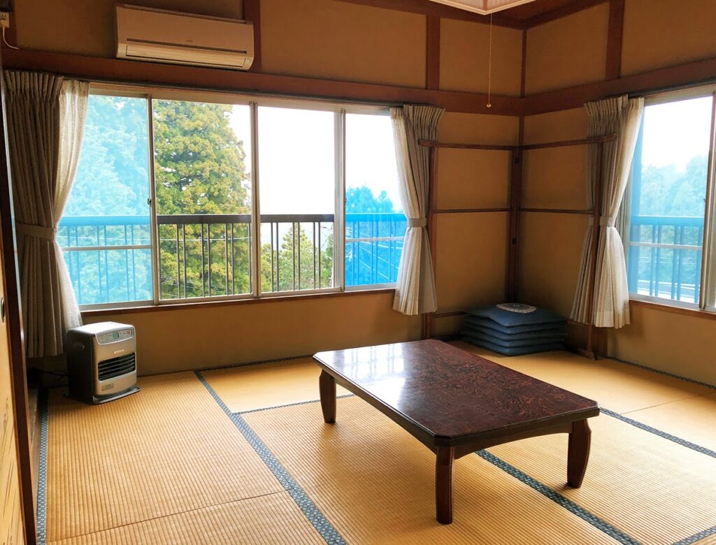 御岳山　片柳荘　客室