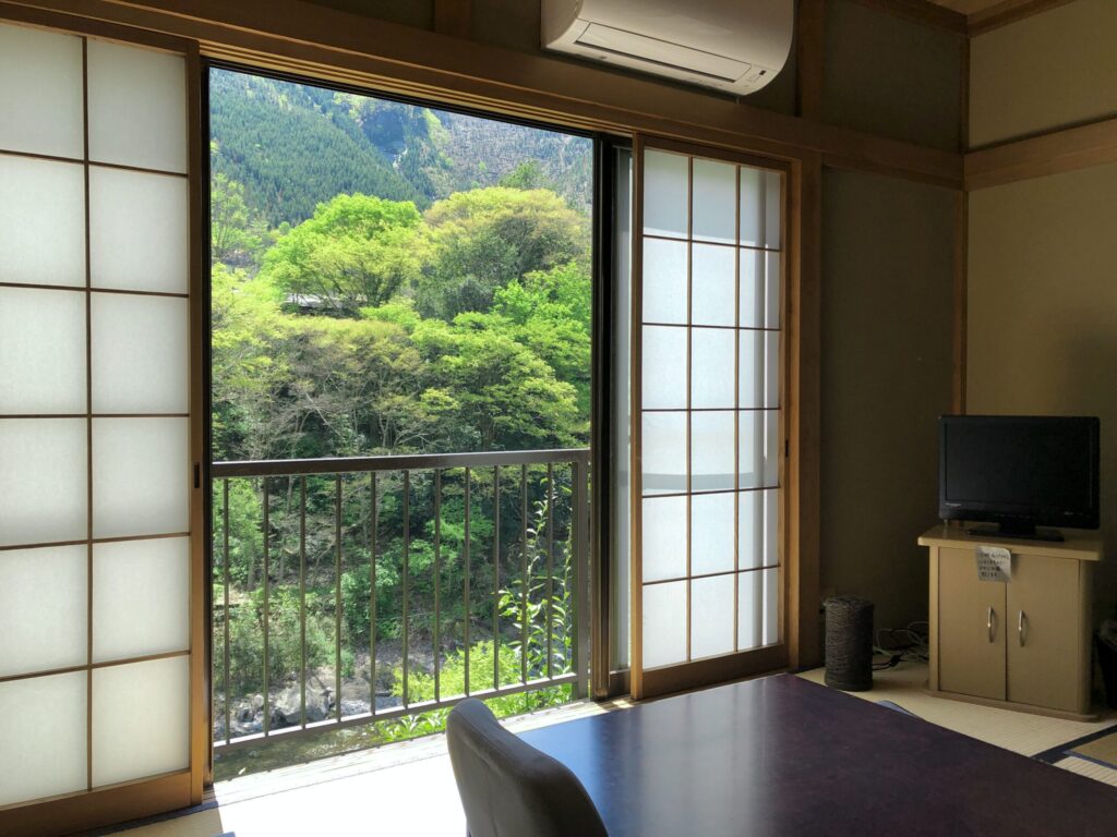 青梅　御岳山　やお九　客室
