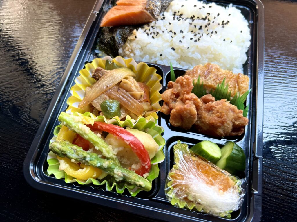 御岳山　南山荘　お弁当