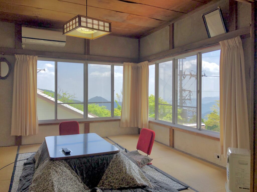 御岳山 町久保田 客室
