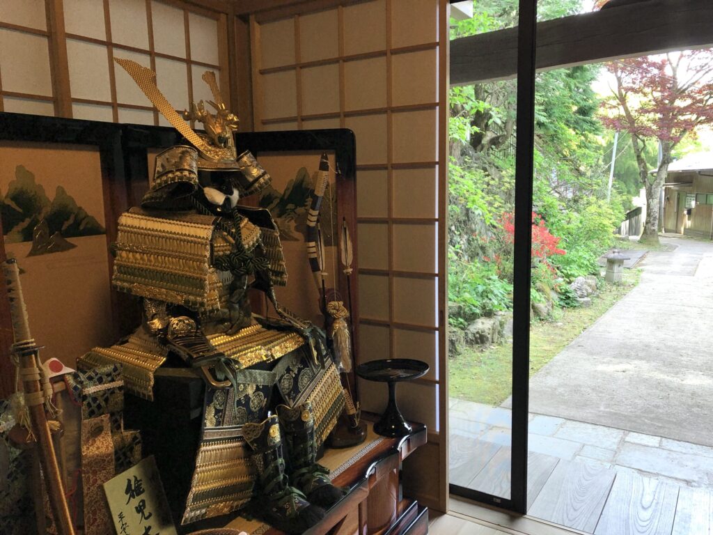 御岳山　能保利　鎧兜