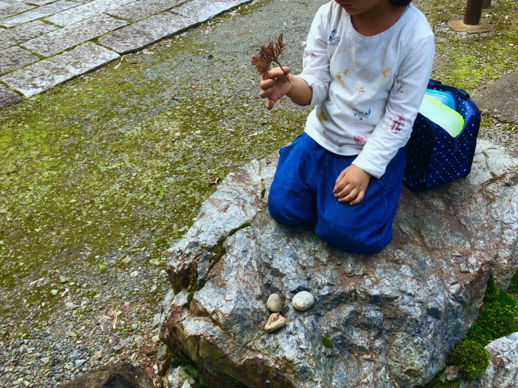 青梅　保育園　かぷかぷ山のようちえん　おままごと