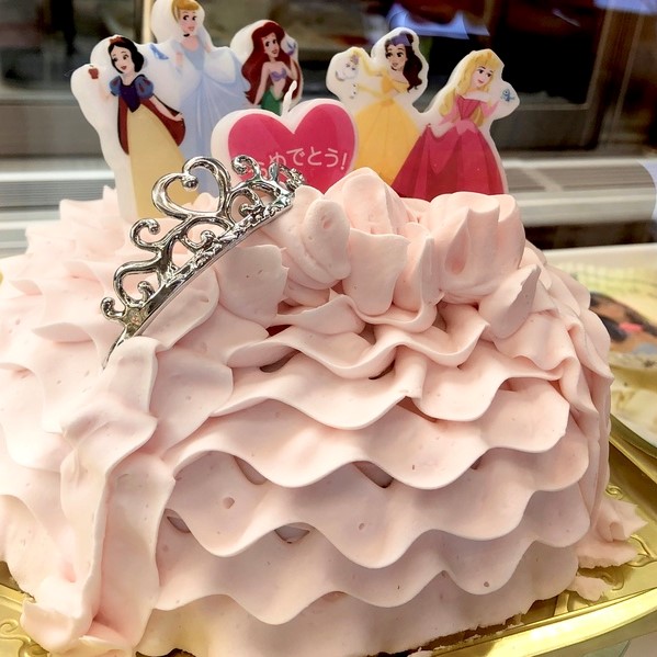 青梅　パティスリーテロワール　プリンセスケーキ