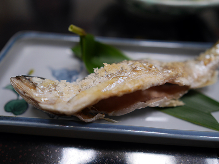 御岳山 登奈利荘 料理 川魚の塩焼き