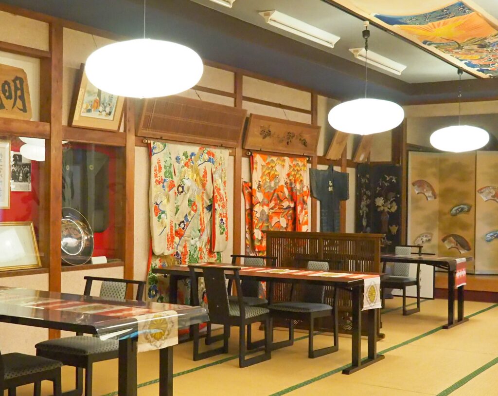 御岳山　山香荘　大広間　花嫁衣装