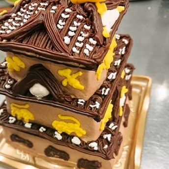 青梅　パティスリーテロワール　立体ケーキ
