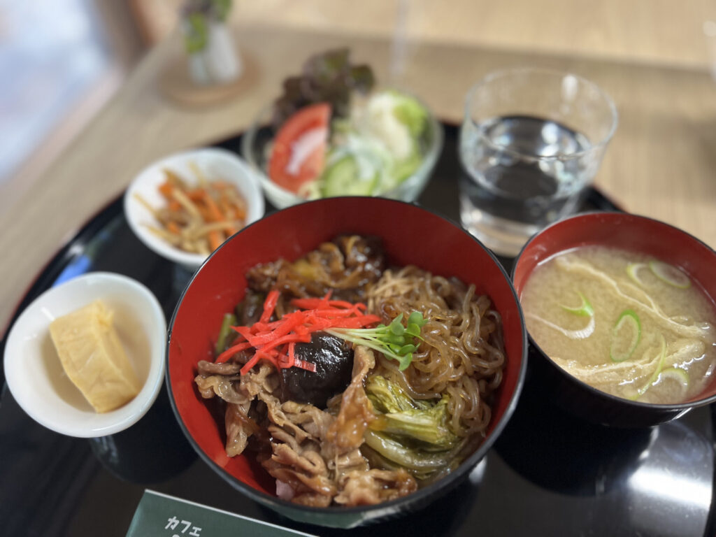 青梅 カフェ小豆 日替わりランチ