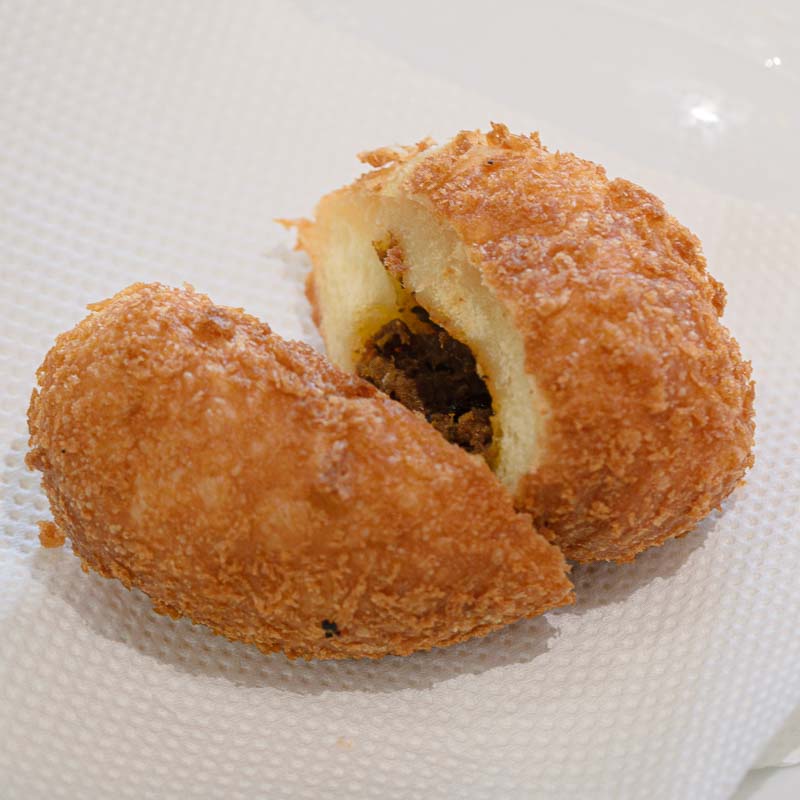 青梅　カフェ　カフェアキ　カレーパン
