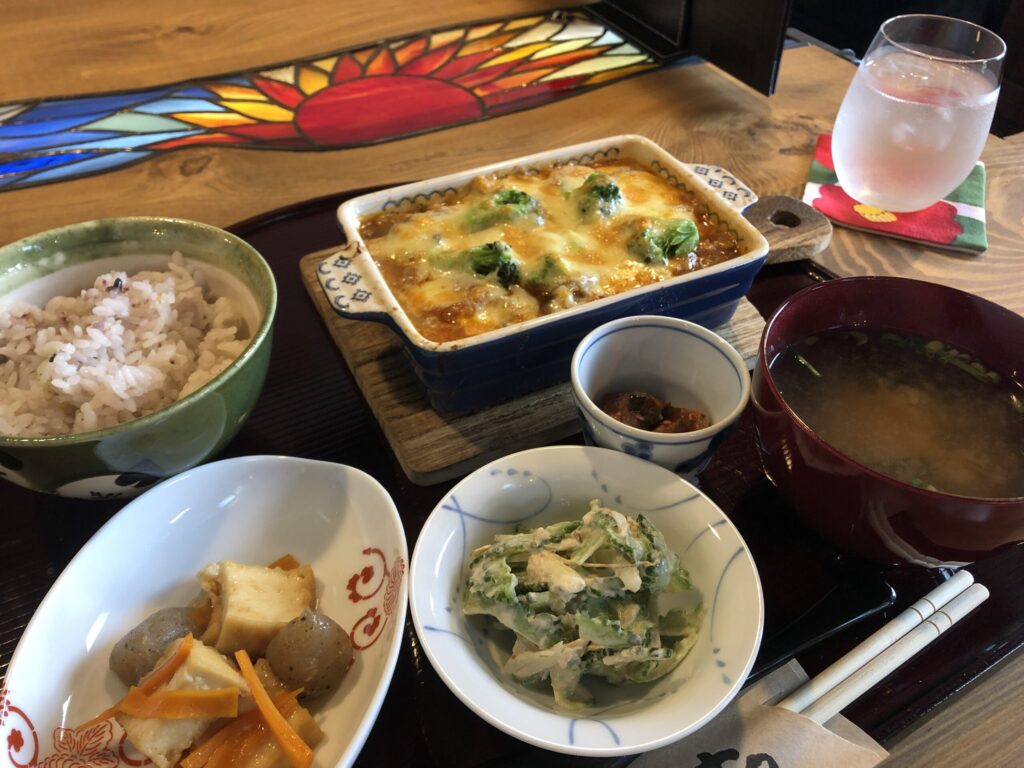青梅　カフェ　凛Cafe　野菜と挽肉のチーズ焼き