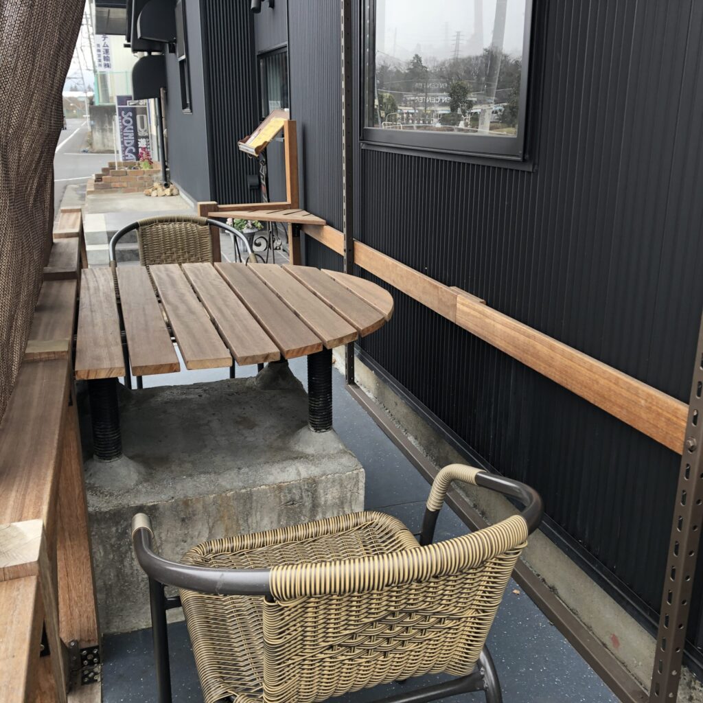 青梅　カフェ　凛Cafe　テラス席