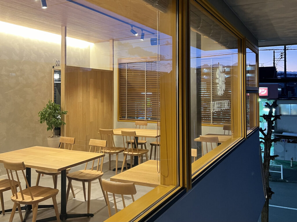 青梅 カフェトイロ 店内