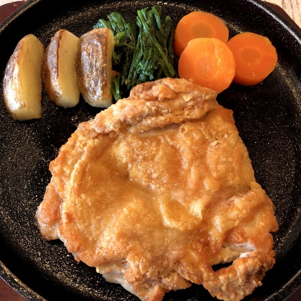 青梅　ピザ　HIBACHIYA　チキン