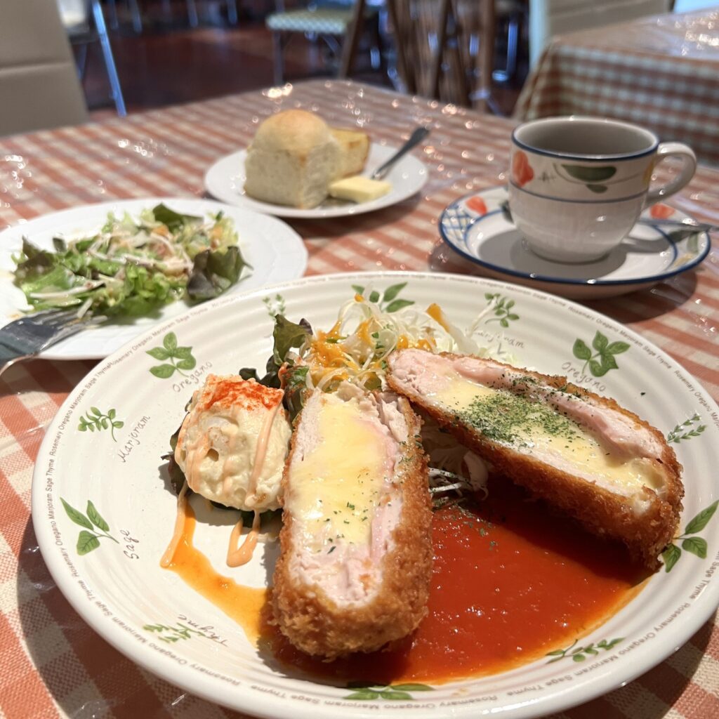 青梅　洋食　ガンバガンバ　チキンコルドンブルー