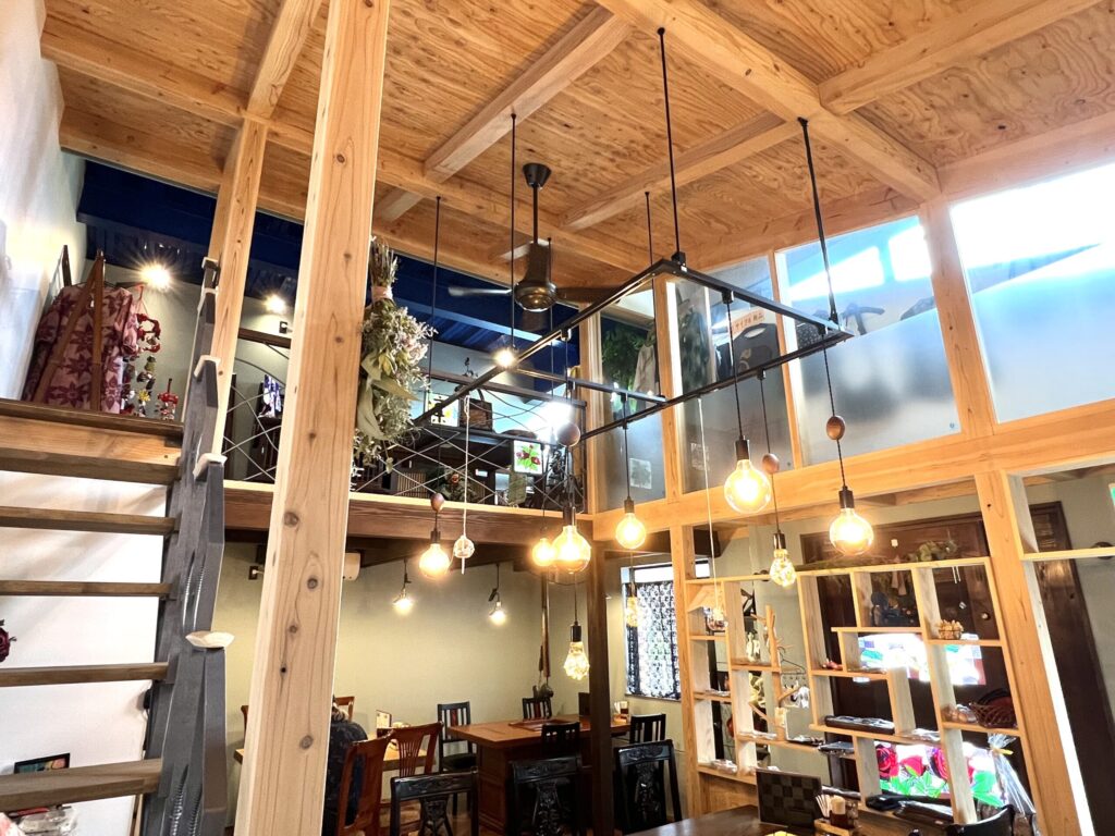 青梅　カフェ　凛Cafe　内観