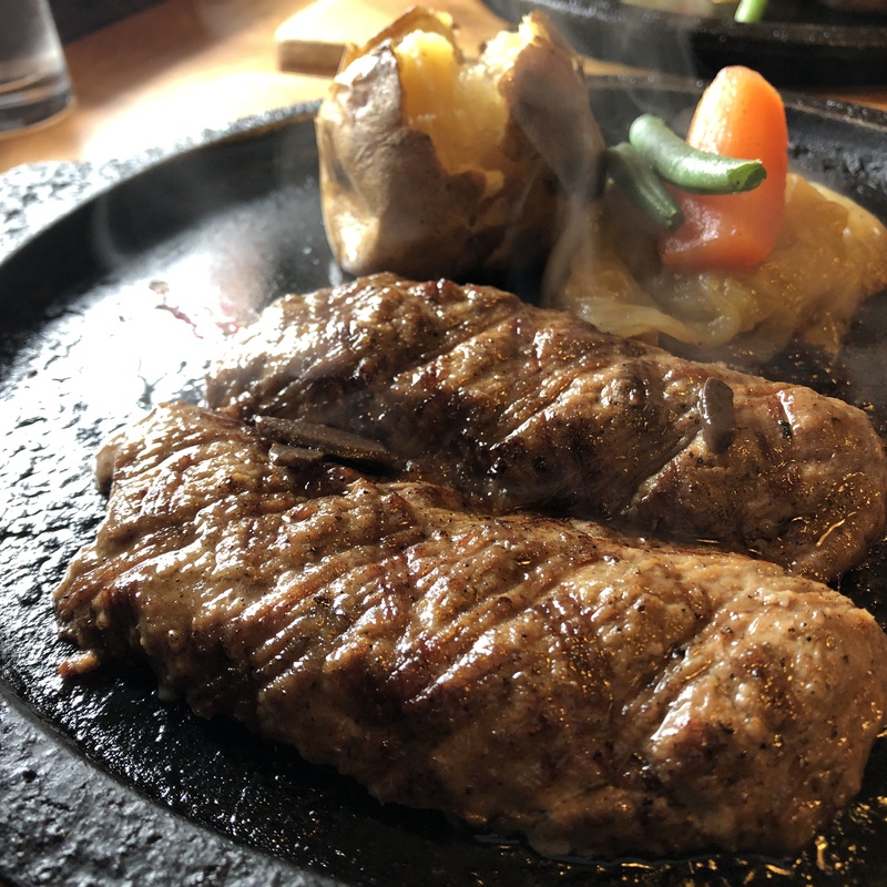 青梅　ハンバーグ　チャコグリル　炭火焼オールビーフハンバーグ