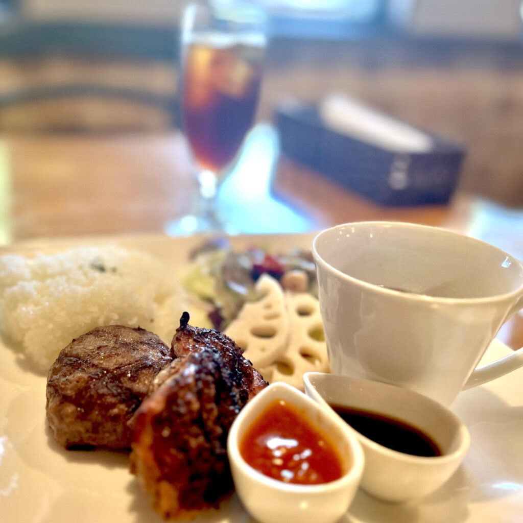 青梅　ハンバーグ　チャコグリル　平日限定ワンプレートランチ