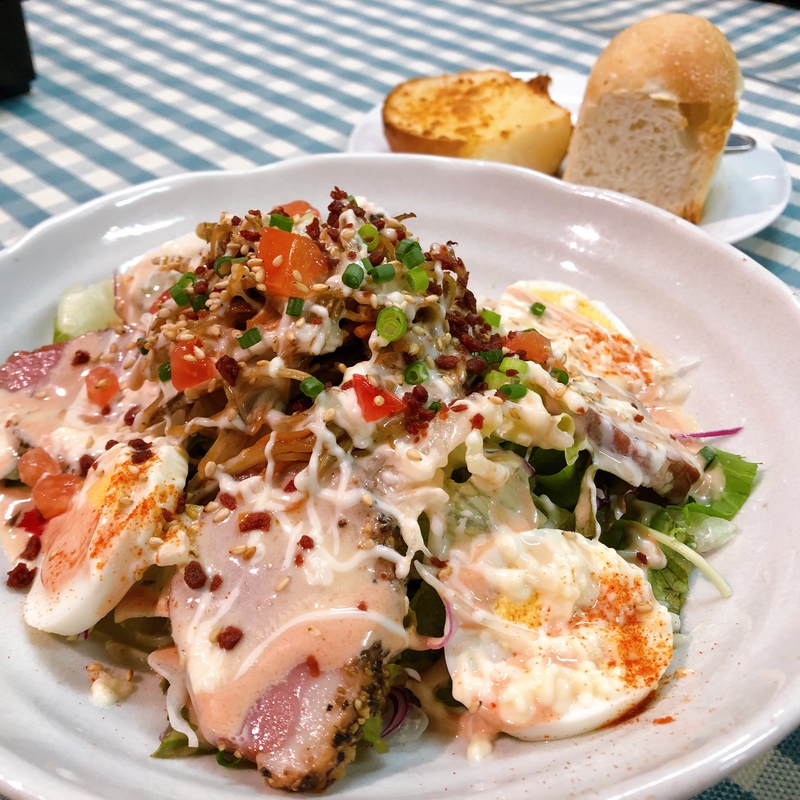 青梅　洋食　ガンバガンバ　サラダランチ