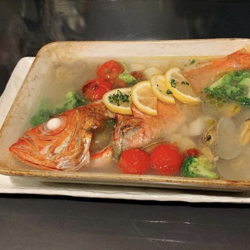 青梅　ピザ　HIBACHIYA　魚料理