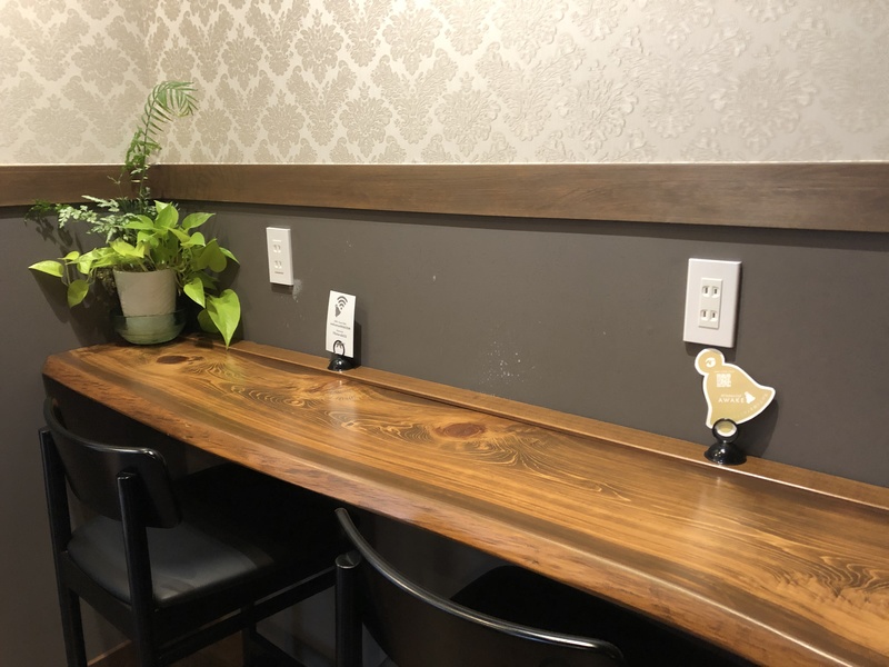 青梅 カフェ カフェアウェイク テレワーク カウンター席