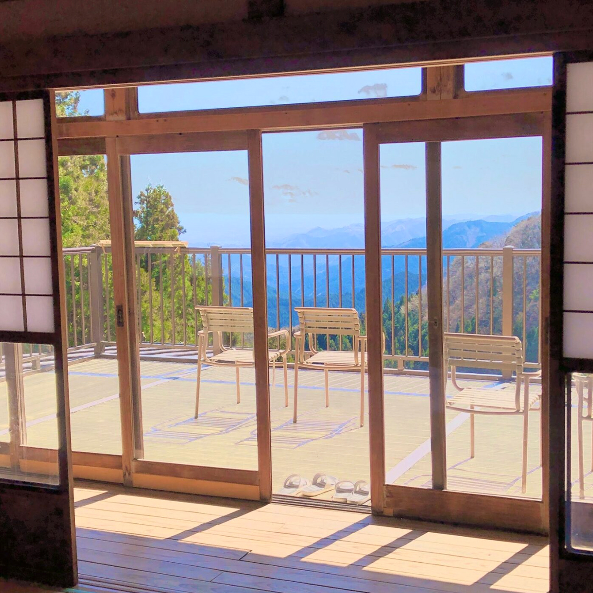 駒鳥山荘