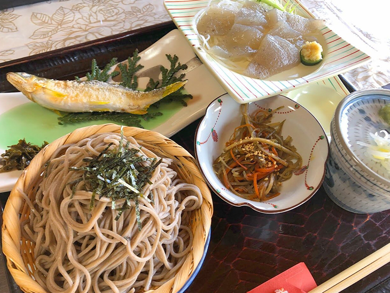 片柳荘