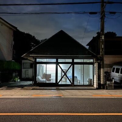 夜外観