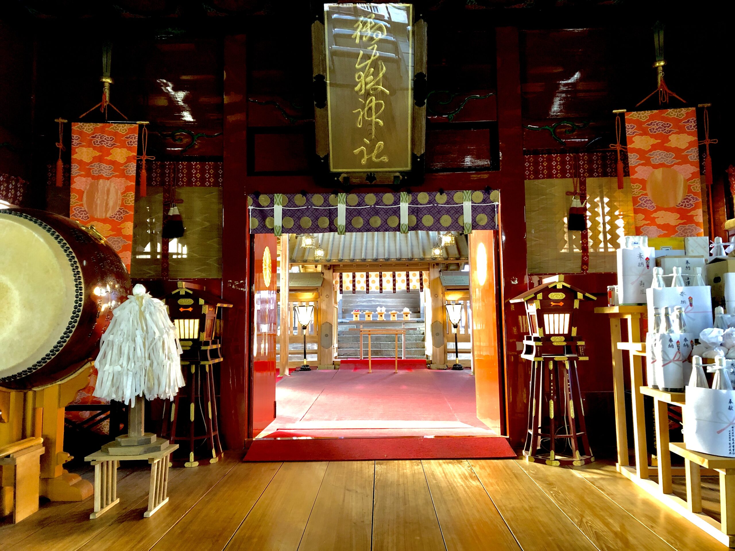 武蔵御嶽神社本殿内