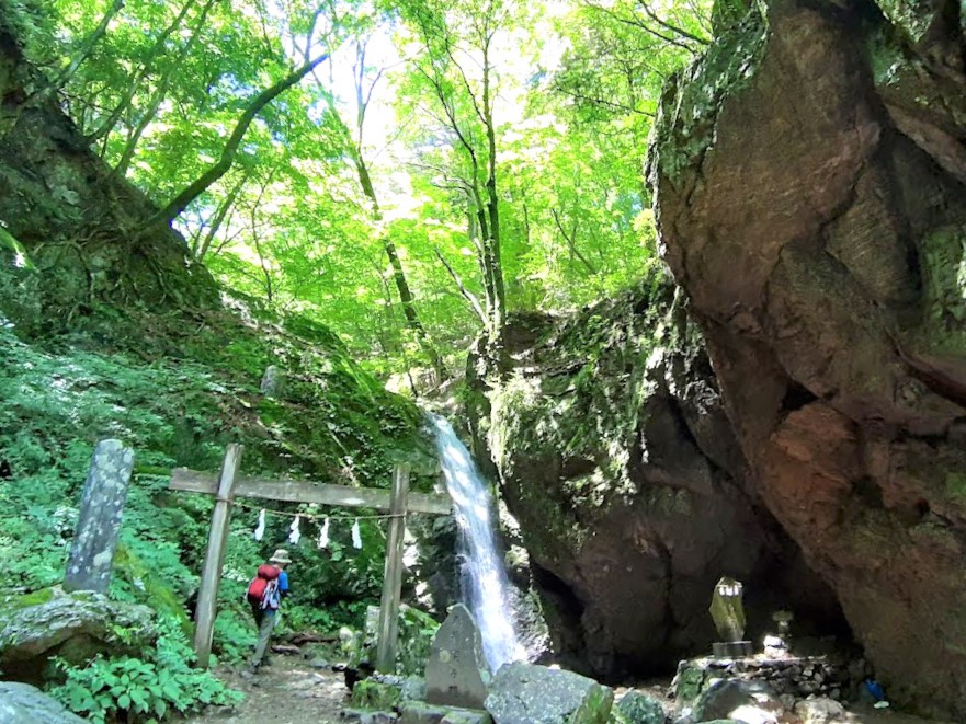 綾広の滝