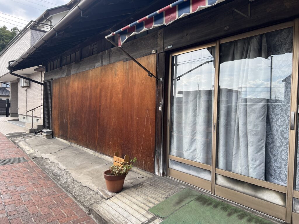 仲桝屋さんのエントランス