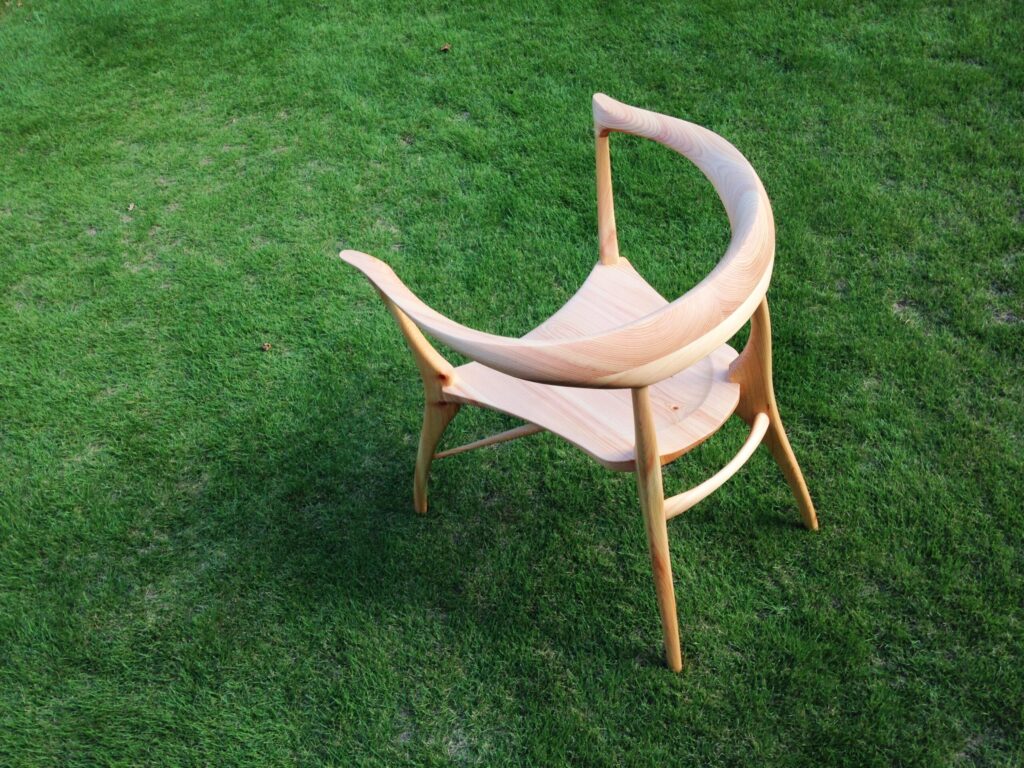 アトリエkiki 無垢の椅子